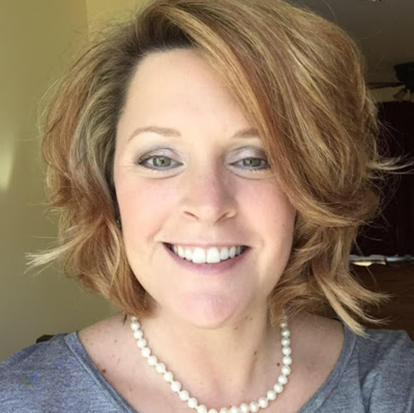 Meet your Posher, Lisa - Picture 1 of 1